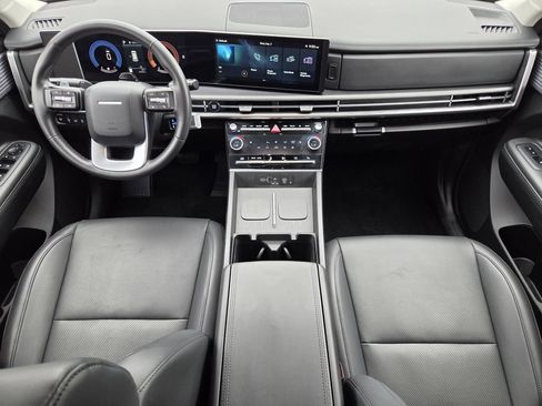 Used 2025 Hyundai Santa Fe SEL FWD image 12