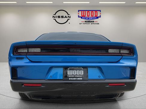 Used 2025 Dodge Charger Daytona R/T w/ Sun & Sound Package AWD/4WD image 3