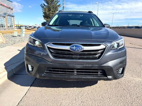 Used 2022 Subaru Outback Premium image 7