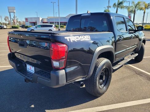 Used 2019 Toyota Tacoma TRD Off-Road AWD/4WD image 4