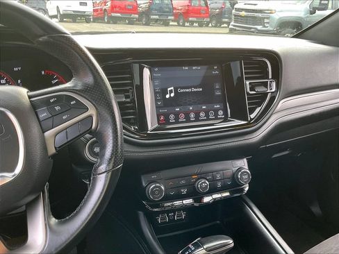 Used 2022 Dodge Durango SXT w/ Blacktop Package AWD/4WD image 19