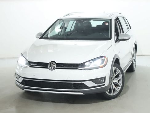 Used 2019 Volkswagen Golf Alltrack SEL AWD/4WD image 2