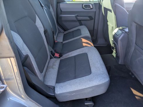 Used 2021 Ford Bronco Base image 14