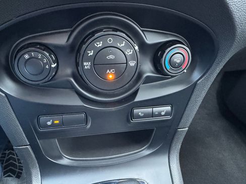 Used 2012 Ford Fiesta SES image 15