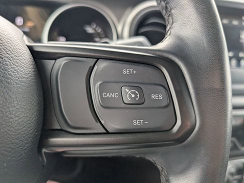 Used 2023 Jeep Wrangler Unlimited w/ Cold Weather Group image 15