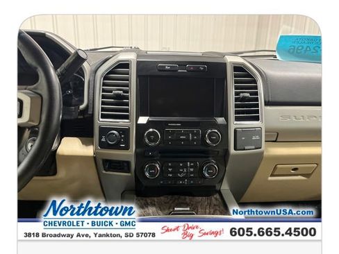 Used 2017 Ford F250 Lariat w/ Lariat Value Package image 18