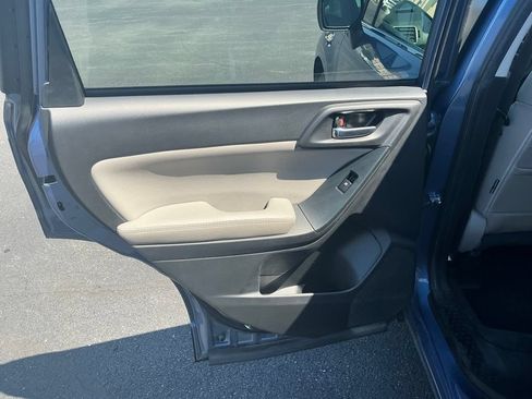 Used 2016 Subaru Forester 2.5i Limited w/ Protection Package #2 AWD/4WD image 24