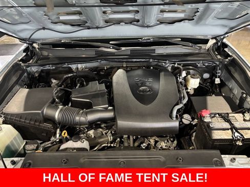 Used 2019 Toyota Tacoma TRD Sport w/ Technology Package AWD/4WD image 22
