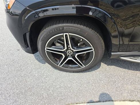 Certified 2023 Mercedes-Benz GLS 580 4MATIC image 11