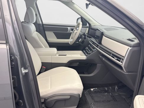 Used 2024 Hyundai Santa Fe SE AWD/4WD image 17