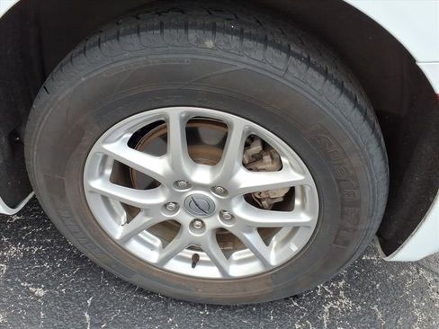 Certified 2024 Chrysler Pacifica Touring-L FWD image 5