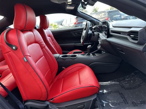Used 2024 Ford Mustang Dark Horse image 14
