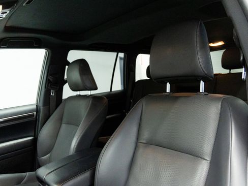 Used 2022 Lexus GX 460 Premium w/ Premium Package AWD/4WD image 21