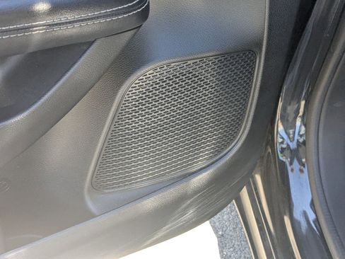 Used 2018 Chrysler Pacifica Limited w/ Advanced Safetytec Group image 16