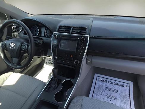 Used 2016 Toyota Camry LE FWD image 28