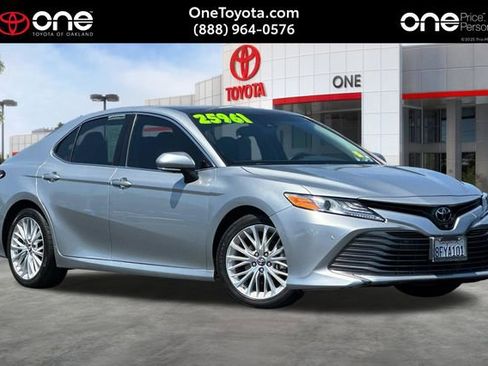Used 2018 Toyota Camry XLE w/ Driver Assist Package FWD image 1