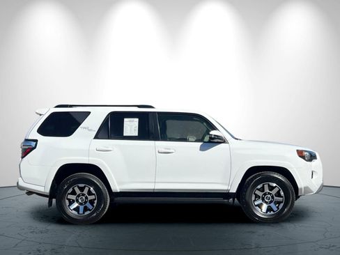 Used 2024 Toyota 4Runner TRD Off-Road Premium AWD/4WD image 3