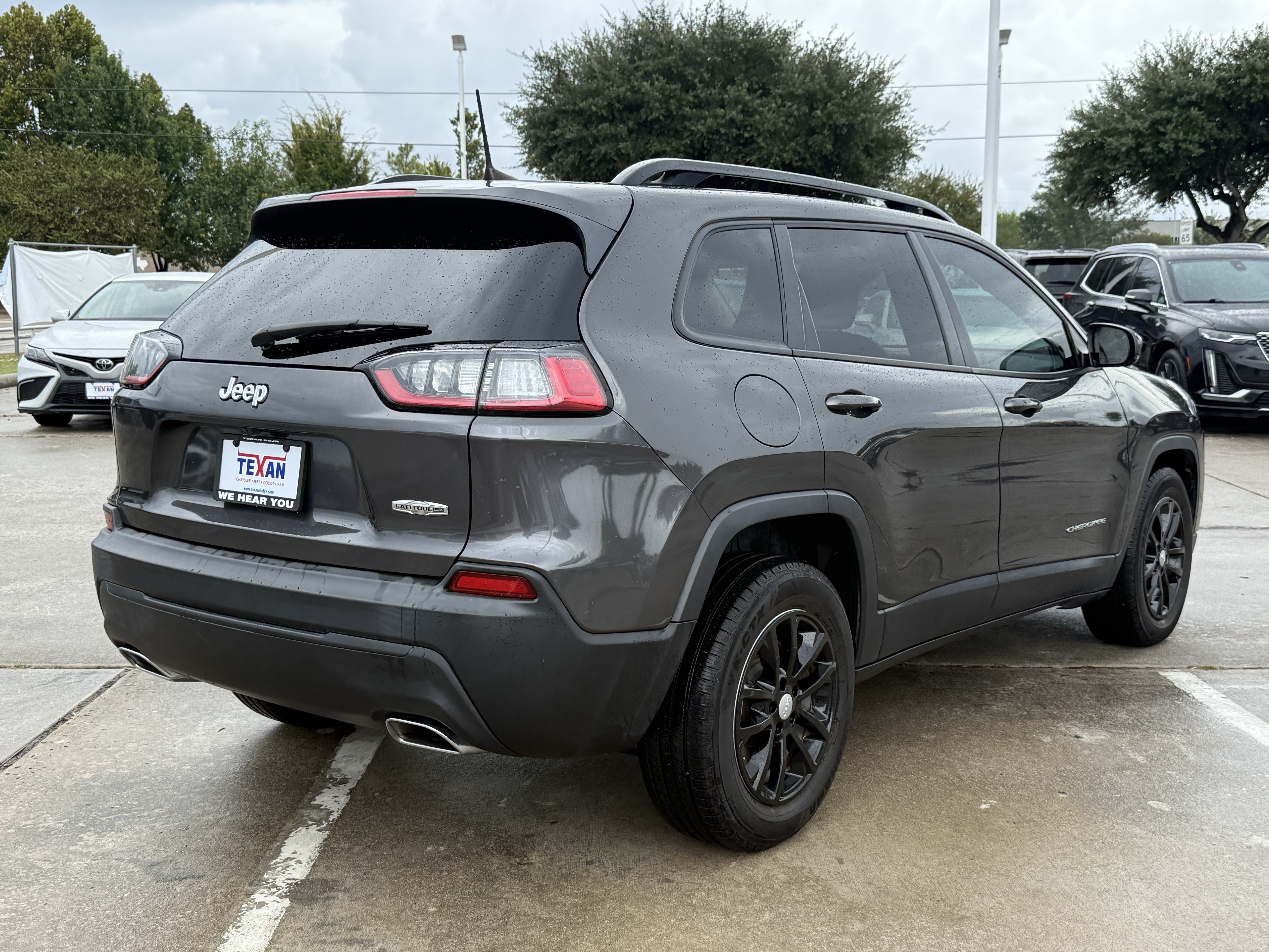 Used 2022 Jeep Cherokee Latitude Lux FWD image 5