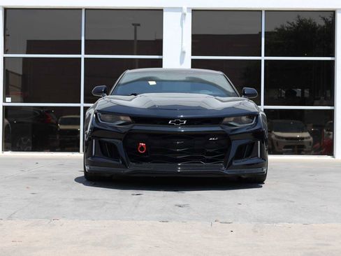 Used 2018 Chevrolet Camaro ZL1 RWD image 6