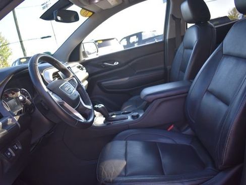 Used 2018 GMC Acadia SLT w/ LPO, Floor Liner Package AWD/4WD image 28