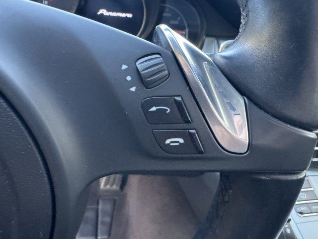 Used 2015 Porsche Panamera 4 AWD/4WD image 25