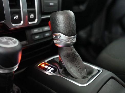 Used 2021 Jeep Wrangler Sport AWD/4WD image 28