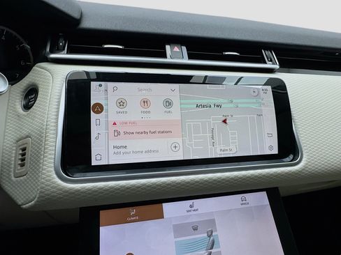 Used 2021 Land Rover Range Rover Velar S image 9