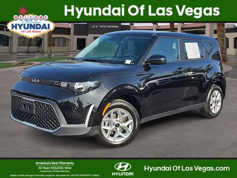 Used 2025 Kia Soul LX image 1