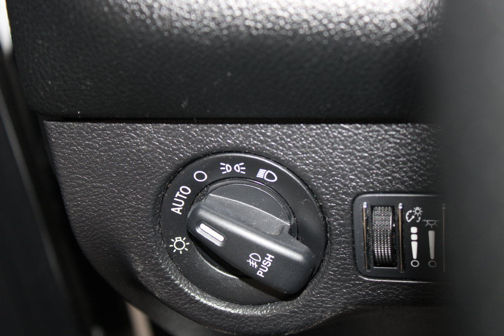 Used 2019 Dodge Challenger R/T RWD image 30