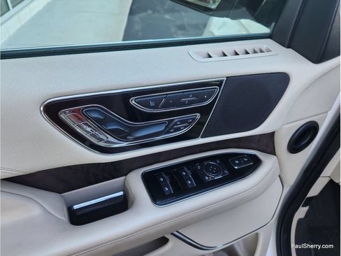 Used 2019 Lincoln Navigator Reserve w/ Cargo Package AWD/4WD image 22