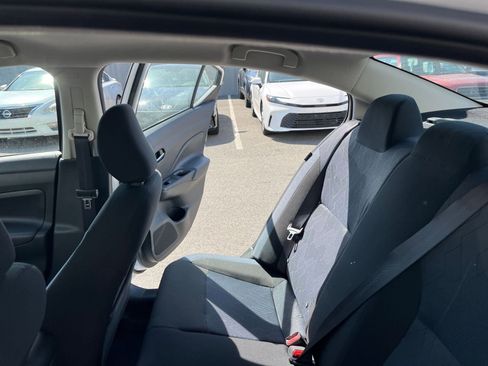 Used 2025 Nissan Versa SV FWD image 38
