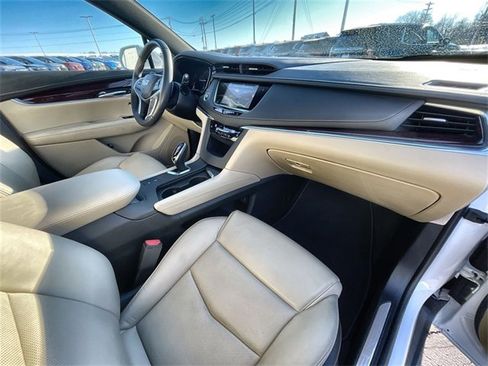 Used 2018 Cadillac XT5 Premium Luxury image 30