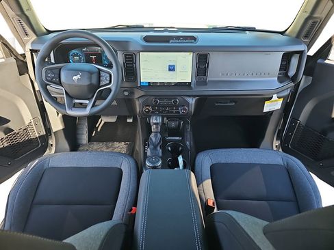 New 2026 Ford Bronco 4-Door image 9