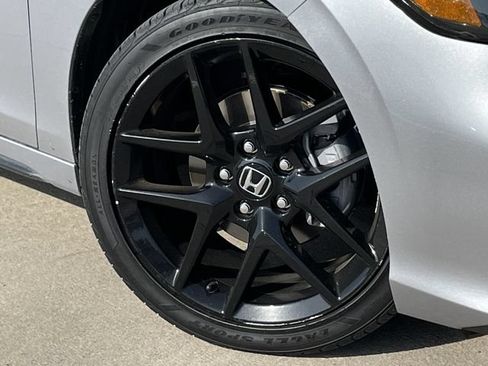 Certified 2025 Honda Civic Sport image 9
