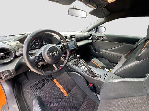 Used 2023 Toyota GR86 10th Anniversary SE RWD image 9