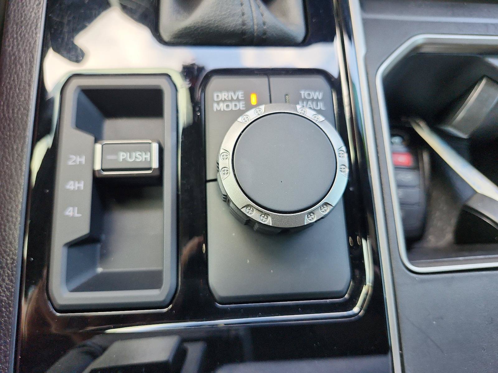 Used 2025 Toyota Tundra SR5 AWD/4WD image 21