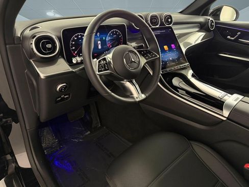 Used 2026 Mercedes-Benz GLC 300 image 4