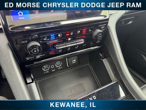 Used 2024 Jeep Grand Cherokee L Limited w/ Luxury Tech Group II AWD/4WD image 29