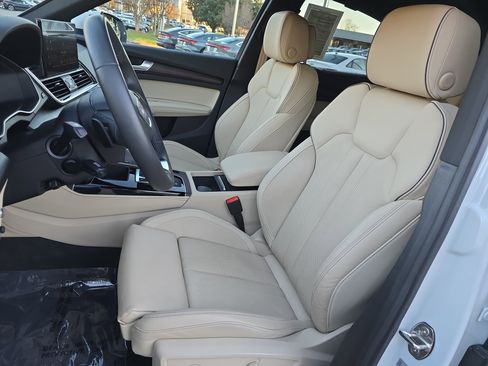 Used 2024 Audi Q5 2.0T Prestige w/ Prestige Package image 15