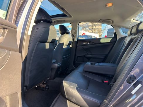 Used 2022 Honda Insight Touring image 17