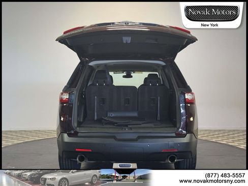 Used 2020 Chevrolet Traverse LT w/ Driver Confidence II Package image 7