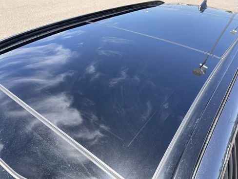 Used 2022 Kia Sorento EX w/ Panoramic Sunroof Package image 7