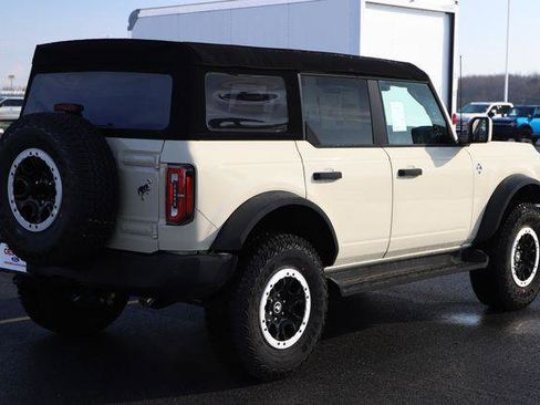 New 2026 Ford Bronco Outer Banks w/ Sasquatch Package image 6