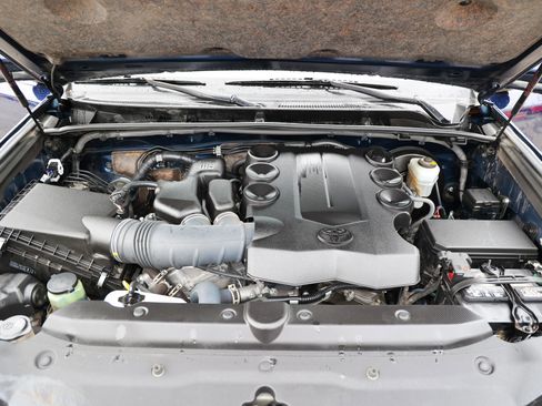 Used 2022 Toyota 4Runner SR5 Premium w/ Moonroof Package image 16