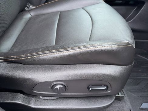 Certified 2021 GMC Terrain SLT image 29