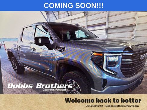 Used 2025 GMC Sierra 1500 AT4 image 3