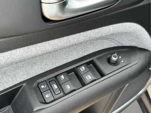 Used 2022 Jeep Compass Latitude AWD/4WD image 15