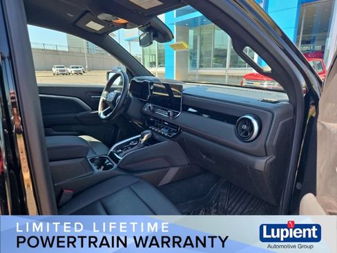 Used 2023 Chevrolet Colorado Z71 w/ Z71 Convenience Package 2 AWD/4WD image 17