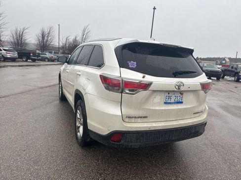 Used 2014 Toyota Highlander Limited image 24