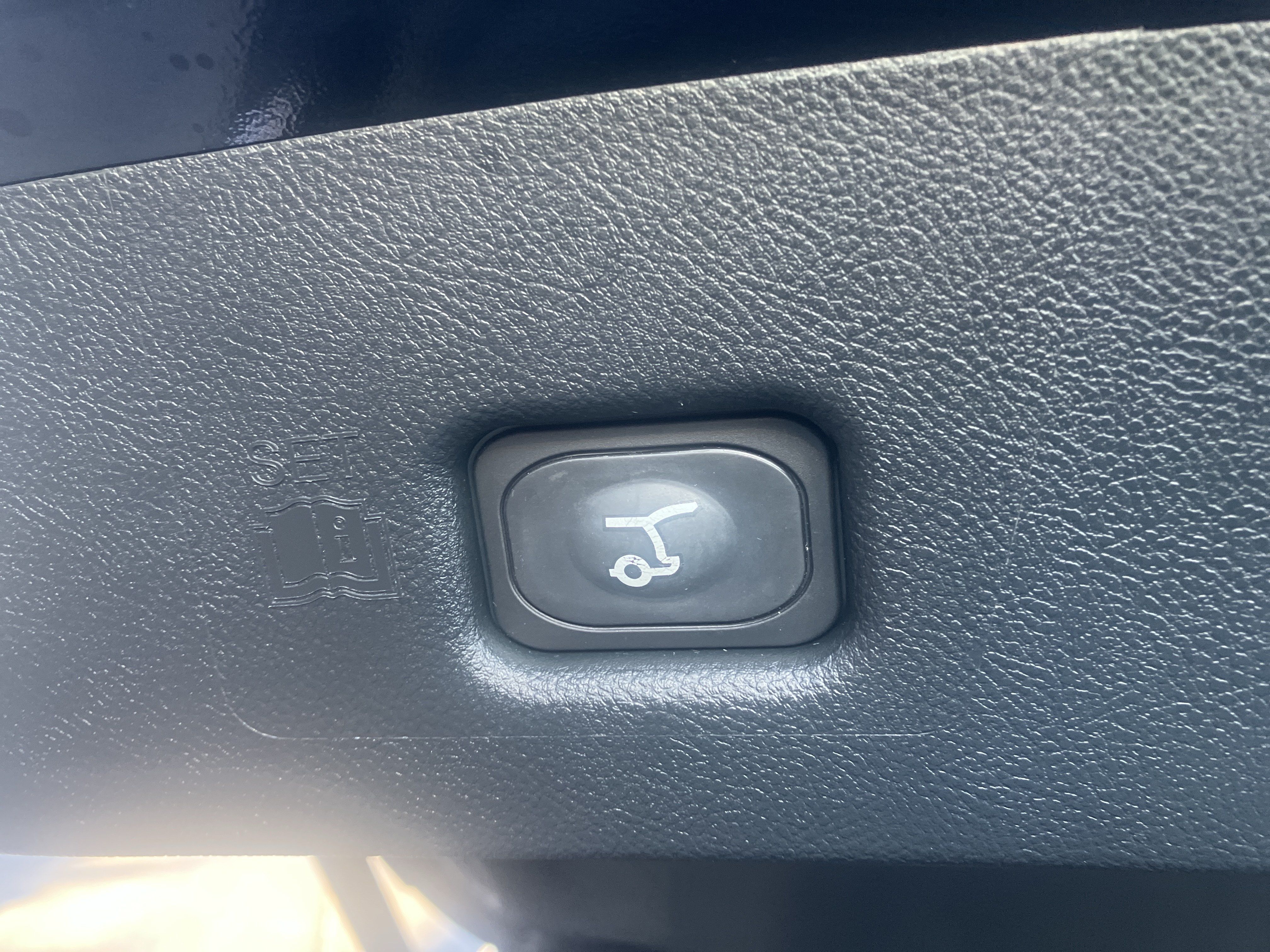 Used 2023 Lincoln Nautilus Reserve AWD/4WD image 13